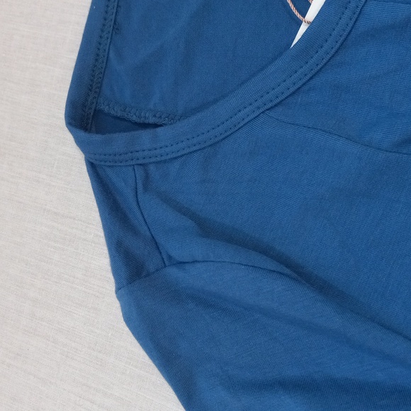 Women's Dress - Picture 5 of 12